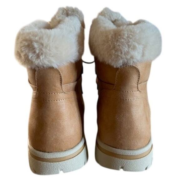 Cliffs by White Mountain Harisson Faux-Fur Lace-Up Winter Boots 9 Wheat/Tan New - Picture 4 of 10